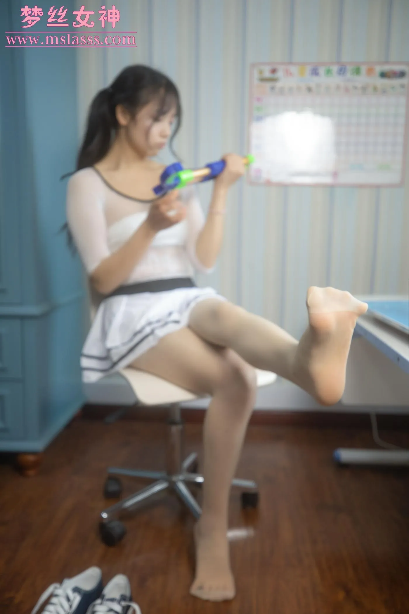 [MSLASS梦丝女神] 2020.12.24 NO.137 灵唯 双马尾杀 [64P]插图4